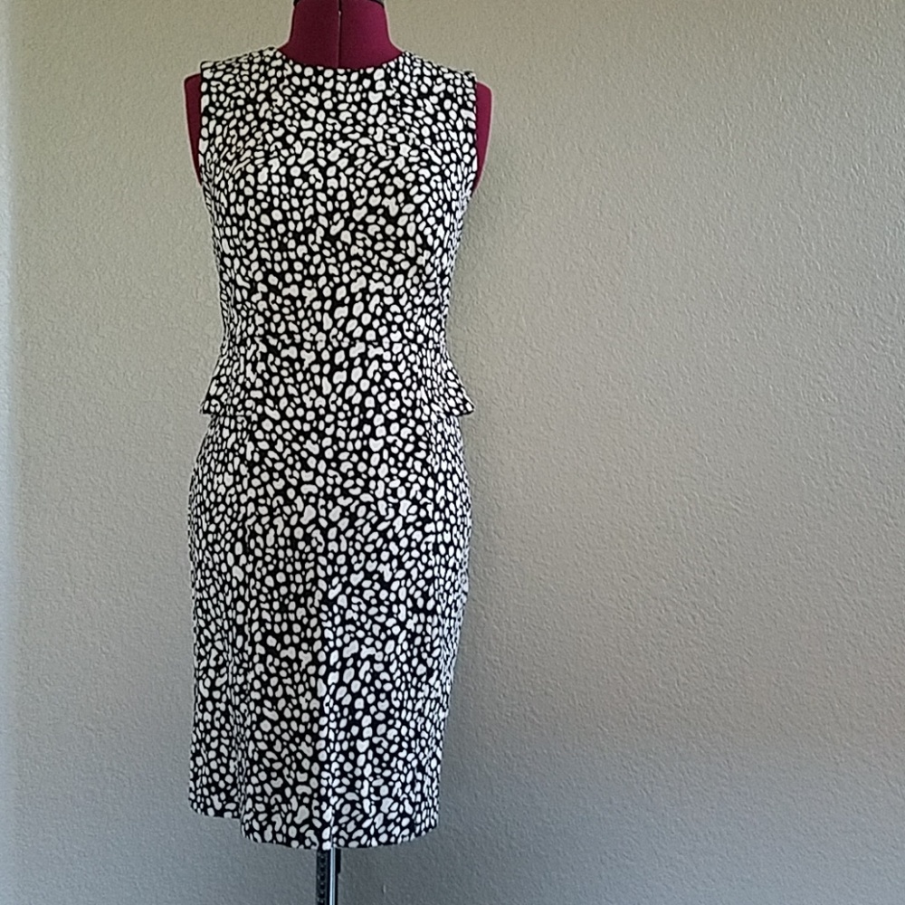 Ann Taylor Sheath dress 🌸 Black/gray print